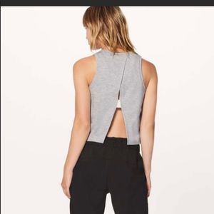 NWT lululemon minimal tank size 4